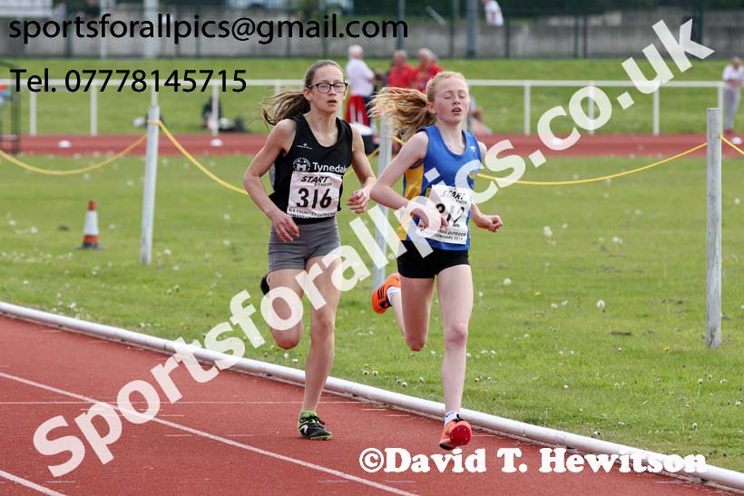 Girls under-15s 1500 metres, 2019 North Eastern Track and Field Champs., Middlesbrough. Photo:  David T. Hewitson/Sports for All Pics